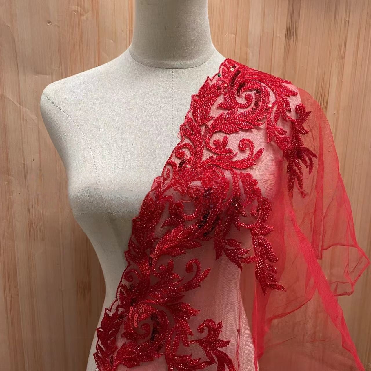 ビーズ刺繍レースの縁取り、模様入りスパンコール付きブライダル - Beaded Trim Fringe のレビューと価格