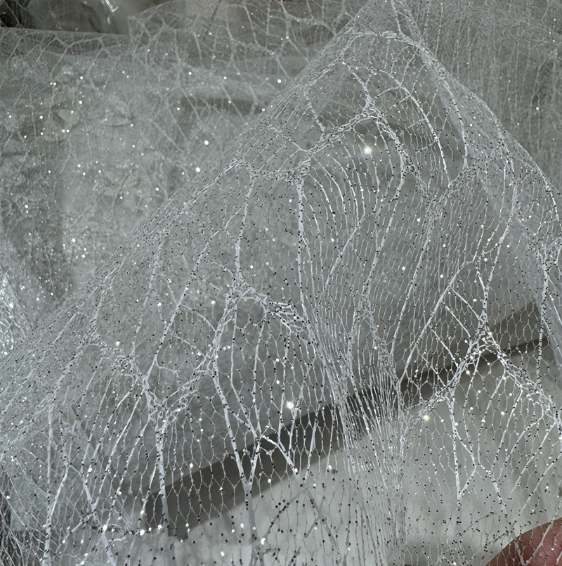 シルバーメッシュのきらびやかな石,透明な糸,スプレーシルバー - Crystal Mesh Fabric のレビューと価格